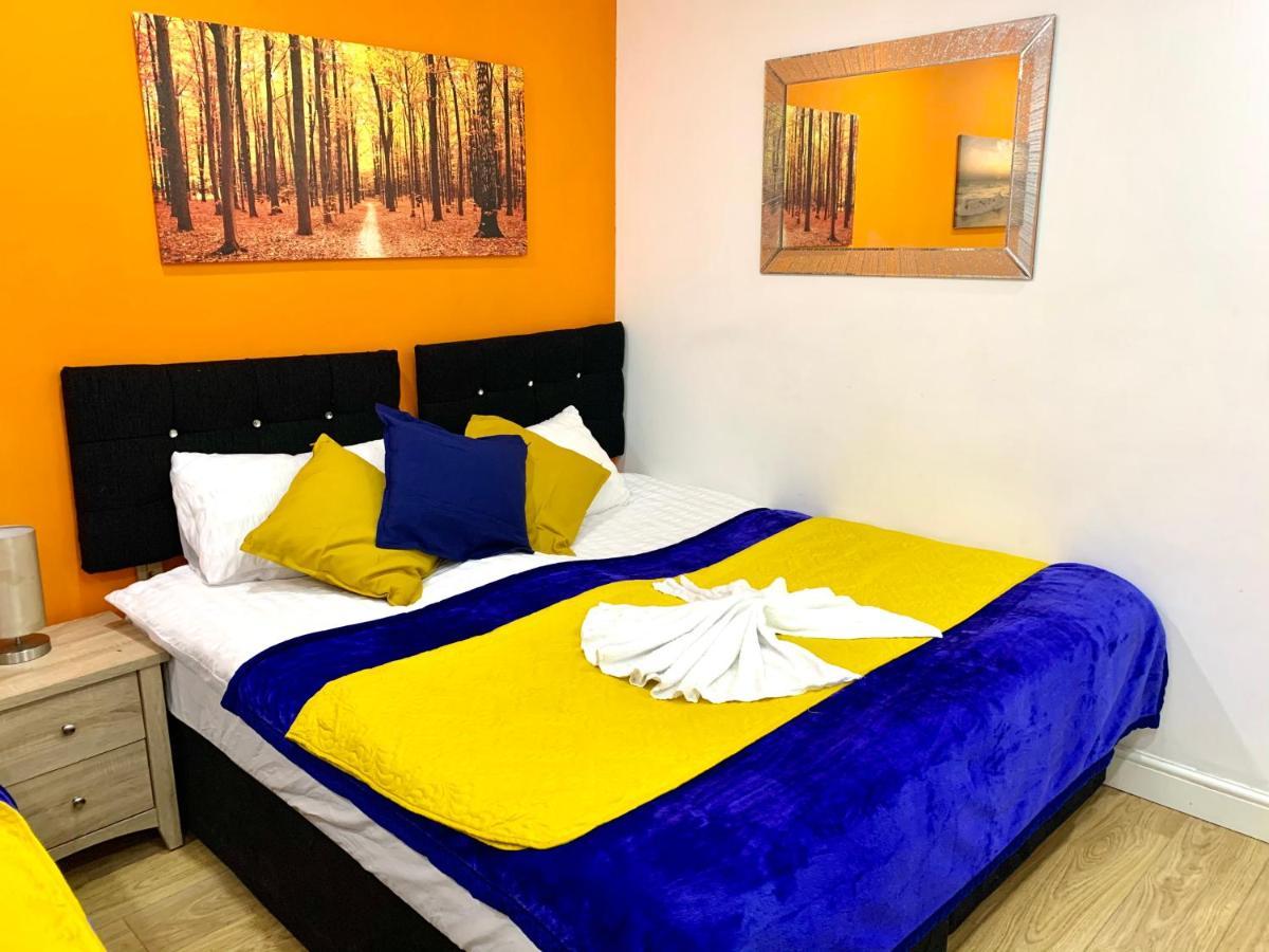 London 2 Bedroom Apartment, Kitchen, Reception And Private Garden エクステリア 写真