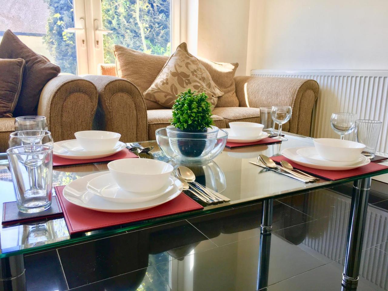 London 2 Bedroom Apartment, Kitchen, Reception And Private Garden エクステリア 写真