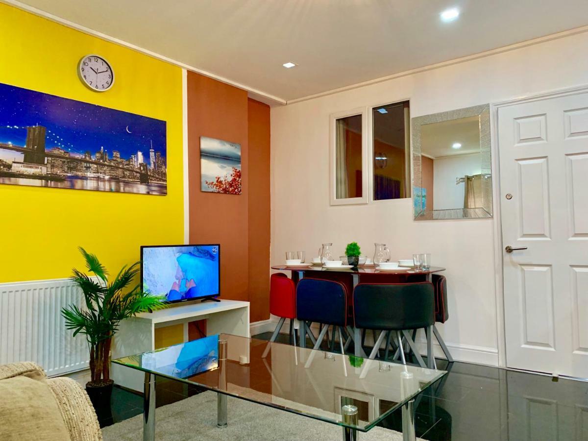 London 2 Bedroom Apartment, Kitchen, Reception And Private Garden エクステリア 写真