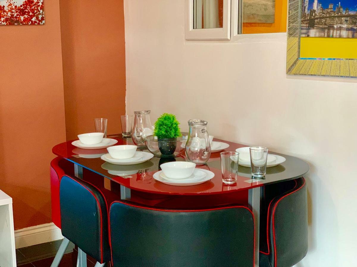 London 2 Bedroom Apartment, Kitchen, Reception And Private Garden エクステリア 写真