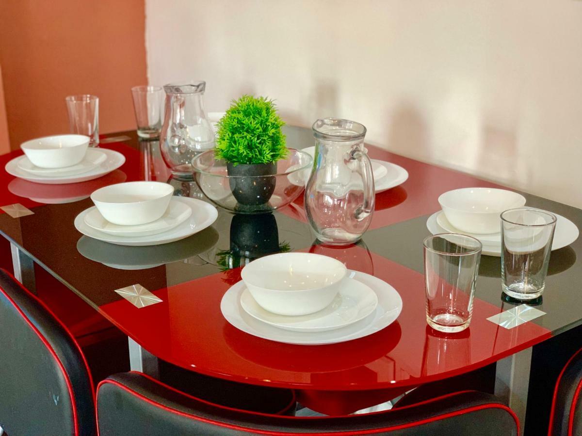 London 2 Bedroom Apartment, Kitchen, Reception And Private Garden エクステリア 写真