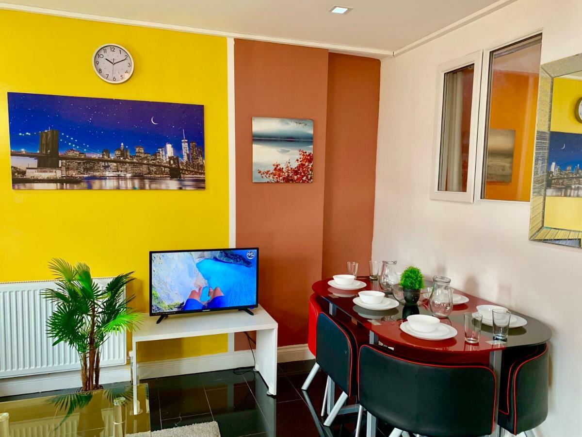 London 2 Bedroom Apartment, Kitchen, Reception And Private Garden エクステリア 写真